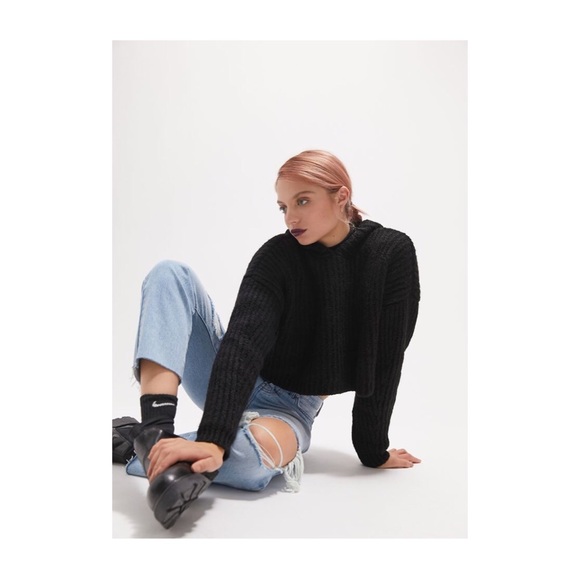 UO Harlow Ribbed Knit Hooded Sweater - Picture 2 of 8